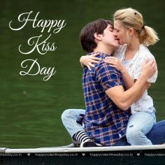 Kiss Day – free mothers day cards